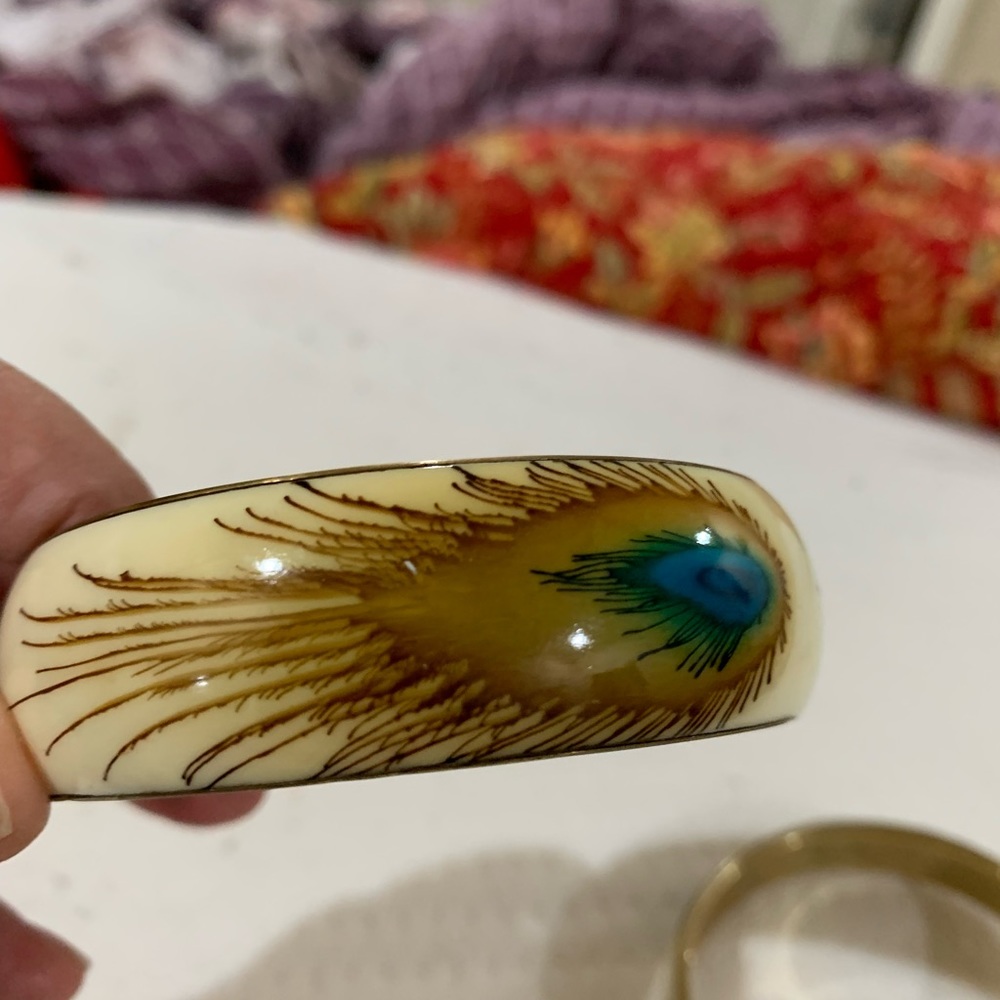 Bracelets - Picture 2 of 4
